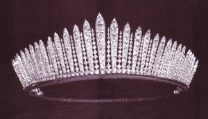 kraljica diamond fringe tiara