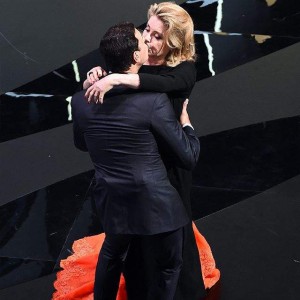 festival cannes deneuve poljubac