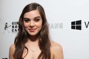 20 HAILEE STEINFELD