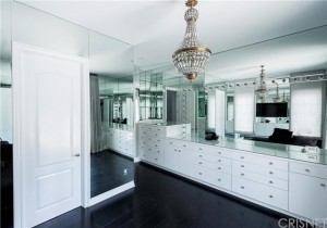 kylie jenner mansion11
