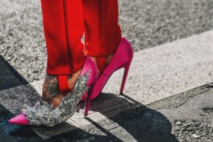 pantalone-sa-trakama-oko-stopala-moderne-i-tople-u-isto-vreme-99