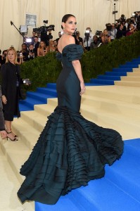 met-gala-2017-best-dressed-katie-holmes