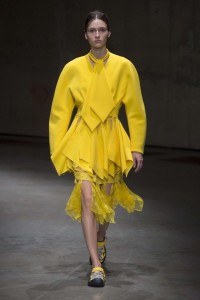 A model presenting a creation by Christopher Kane during the Spring-Summer 2018 fashion shows in London, UK - 9/18/17//Z-PIXEL-FORMULA_B_059/Credit:Pixelformula/SIPA/1709191729, Image: 349873128, License: Rights-managed, Restrictions: , Model Release: no, Credit line: Profimedia, TEMP Sipa Press