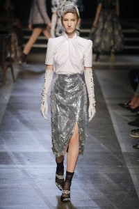 A model presenting a creation by Erdem   during the Spring-Summer 2018 fashion shows in London, UK - 9/18/17//Z-PIXEL-FORMULA_E_043/Credit:Pixelformula/SIPA/1709181825, Image: 349789229, License: Rights-managed, Restrictions: , Model Release: no, Credit line: Profimedia, TEMP Sipa Press